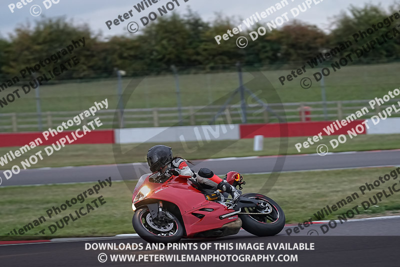 donington no limits trackday;donington park photographs;donington trackday photographs;no limits trackdays;peter wileman photography;trackday digital images;trackday photos
